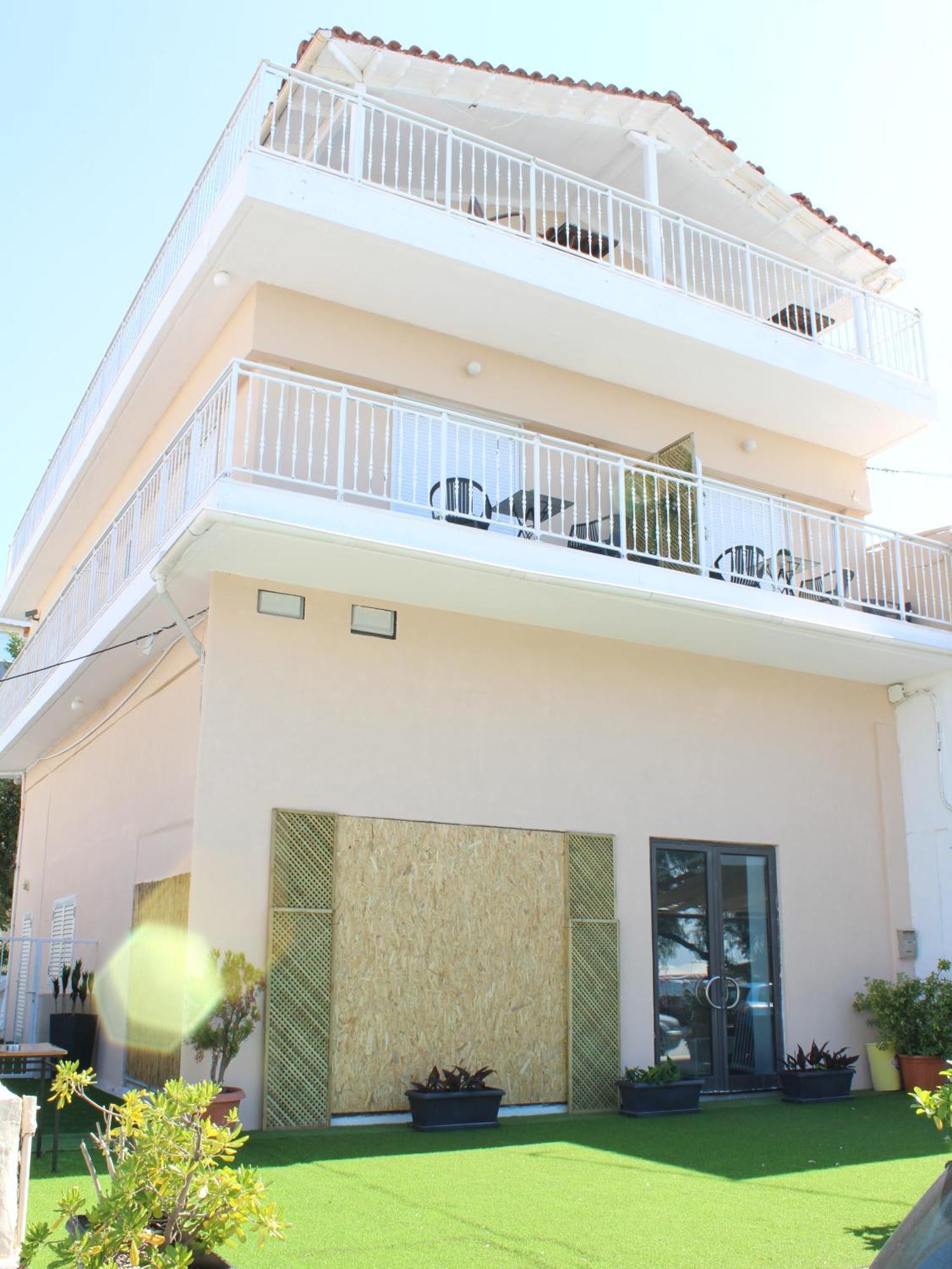 Sunshine Apartments By The Sea Skála Neón Epivatón المظهر الخارجي الصورة