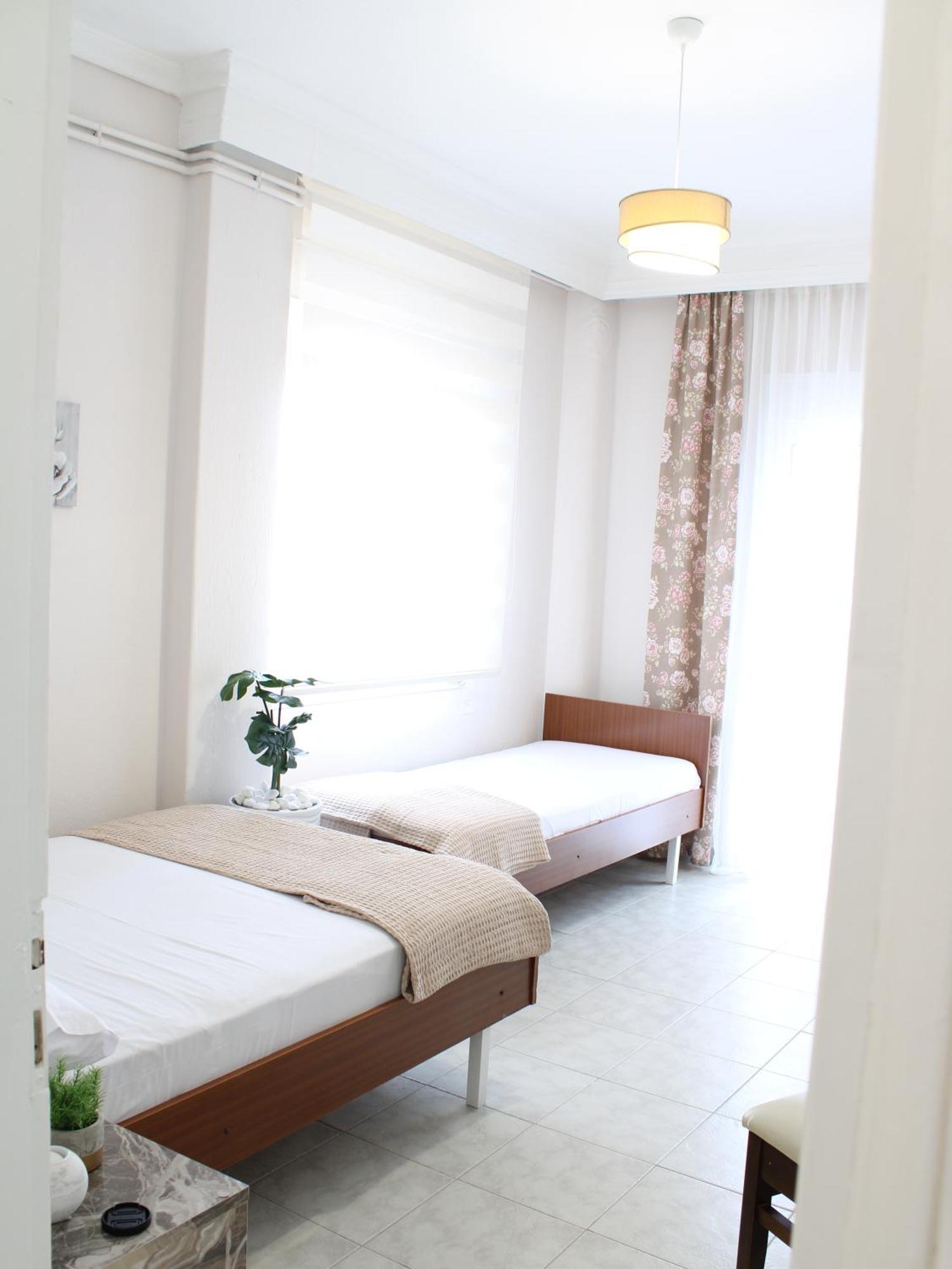 Sunshine Apartments By The Sea Skála Neón Epivatón المظهر الخارجي الصورة